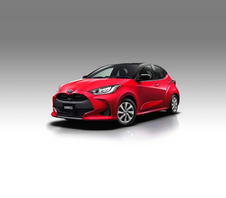  Toyota Yaris Hybrid 2020 года  (JP) (фото 4 из 25)